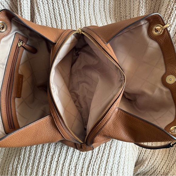 Michael Kors Bedford Large Pebbled Brown Leather Shoulder Bag Gold Hardware - Picture 10 of 15